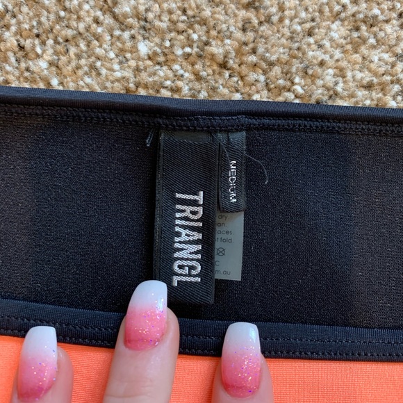 Triangl swimsuit - Picture 2 of 3